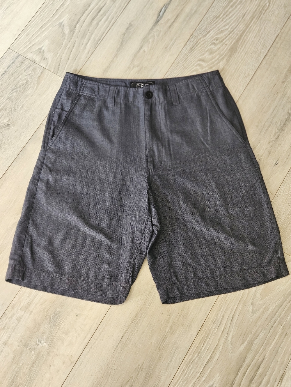 CSG (Champs Sports Gear) Gray Herringbone patterned shorts Men's 32